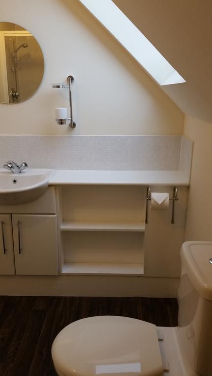 Livingston Ideal Commuter House 外观 照片
