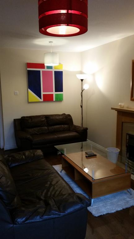 Livingston Ideal Commuter House 外观 照片