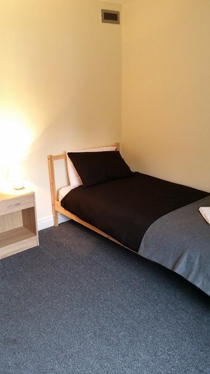 Livingston Ideal Commuter House 外观 照片