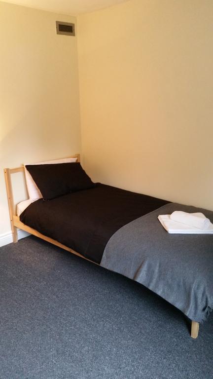 Livingston Ideal Commuter House 外观 照片